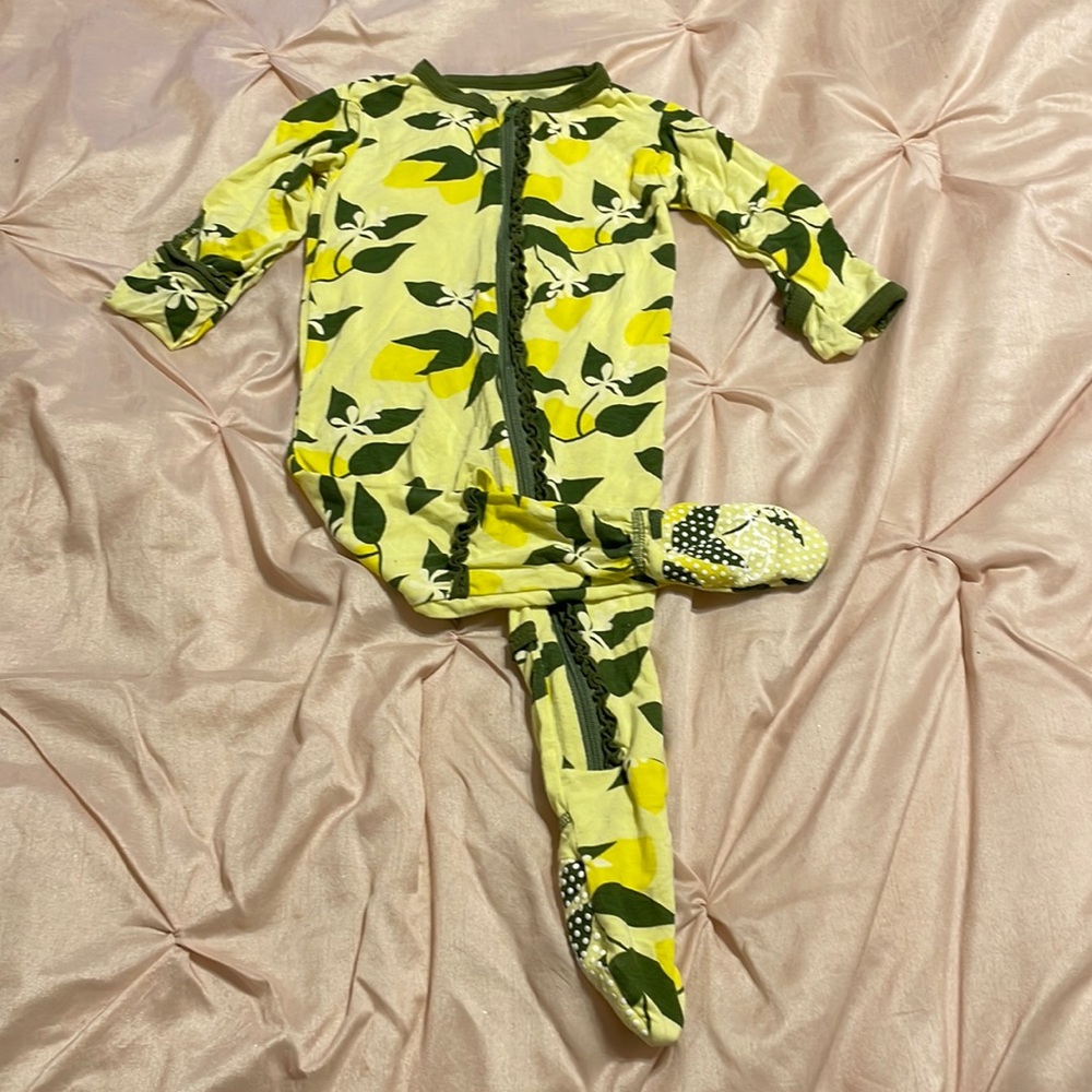 KicKee Pants One Piece Lemon Footies 6-9 M